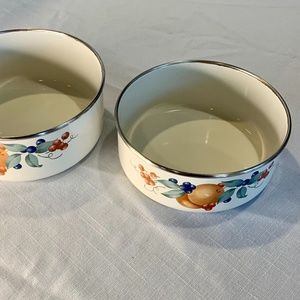 Two enamel bowls‎ adorned with fruit